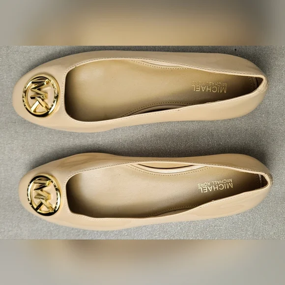 Michael Kors Fulton Nude Patent Leather Ballet Flats Gold MK Logo 6M - Picture 9 of 14